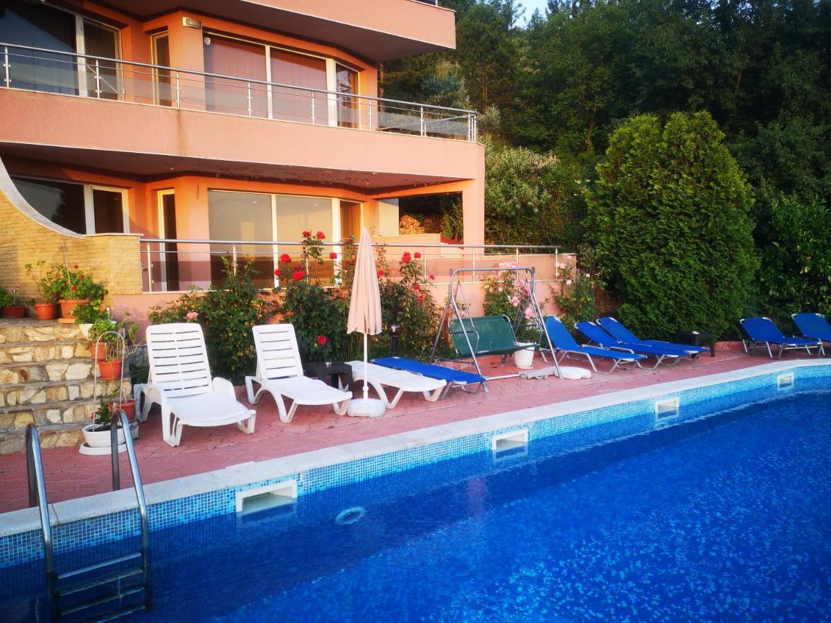 Apartmán Complex Karia IV Kavarna Exteriér fotografie
